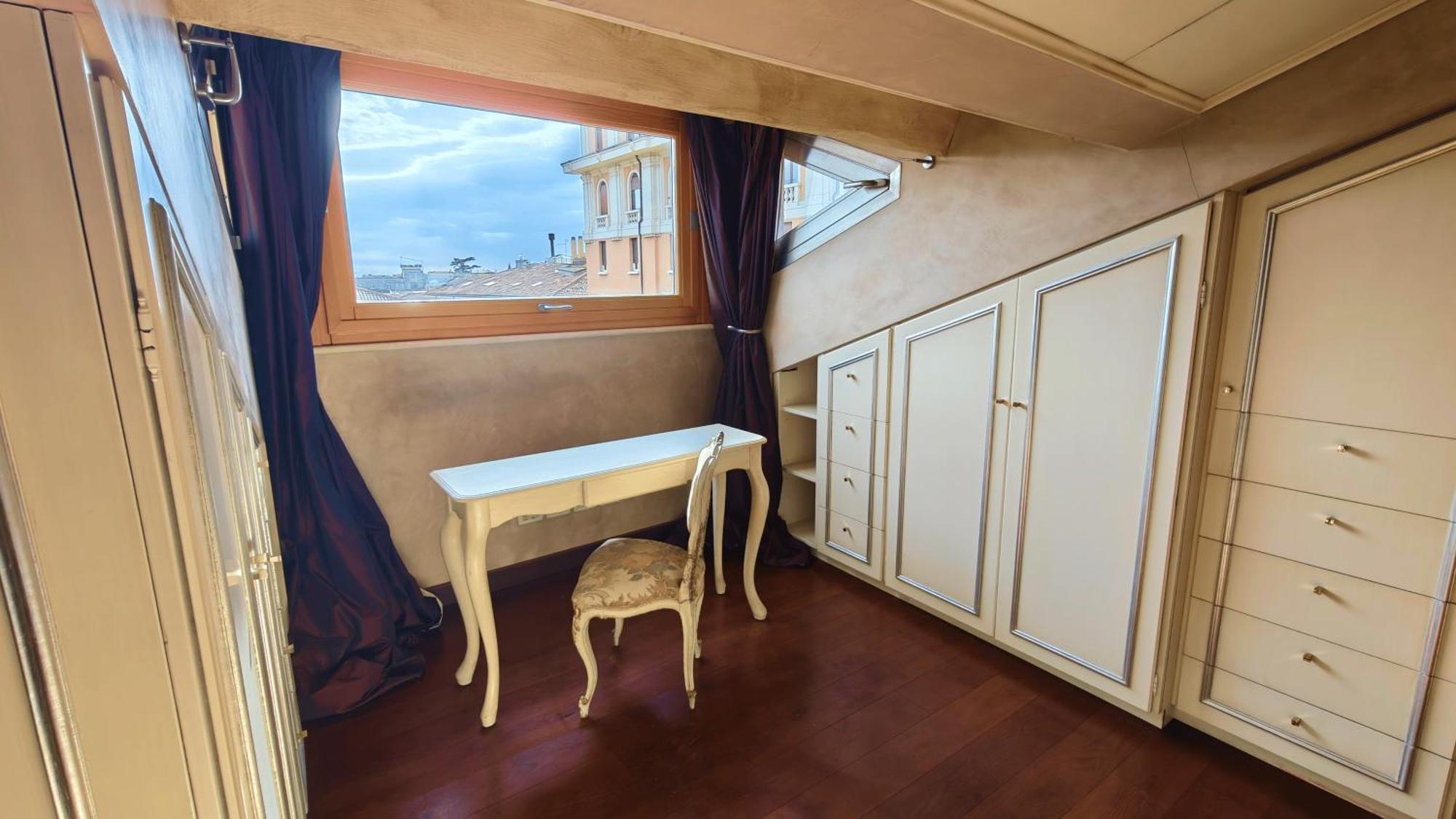 Apartment Opera Luxury *