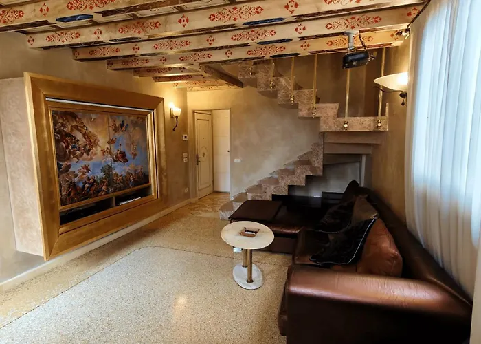 Opera Luxury Apartment