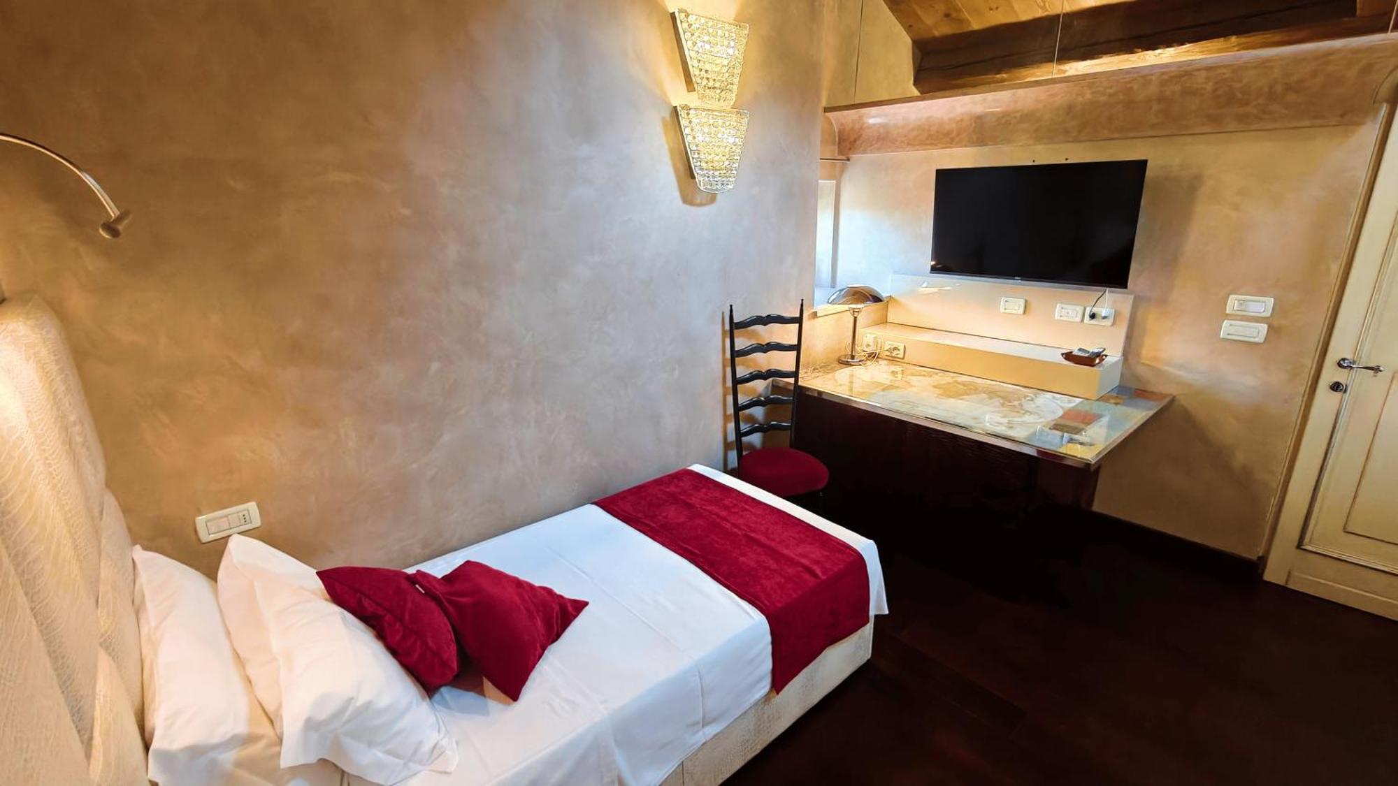 Opera Luxury *