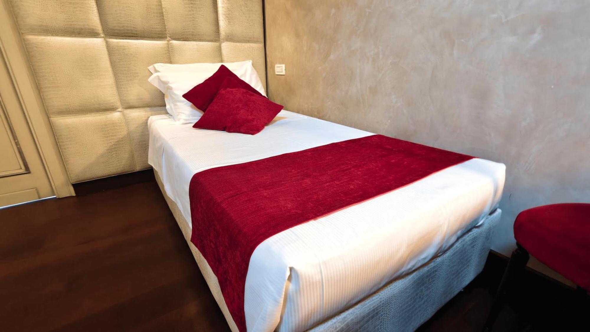 Opera Luxury * Verona